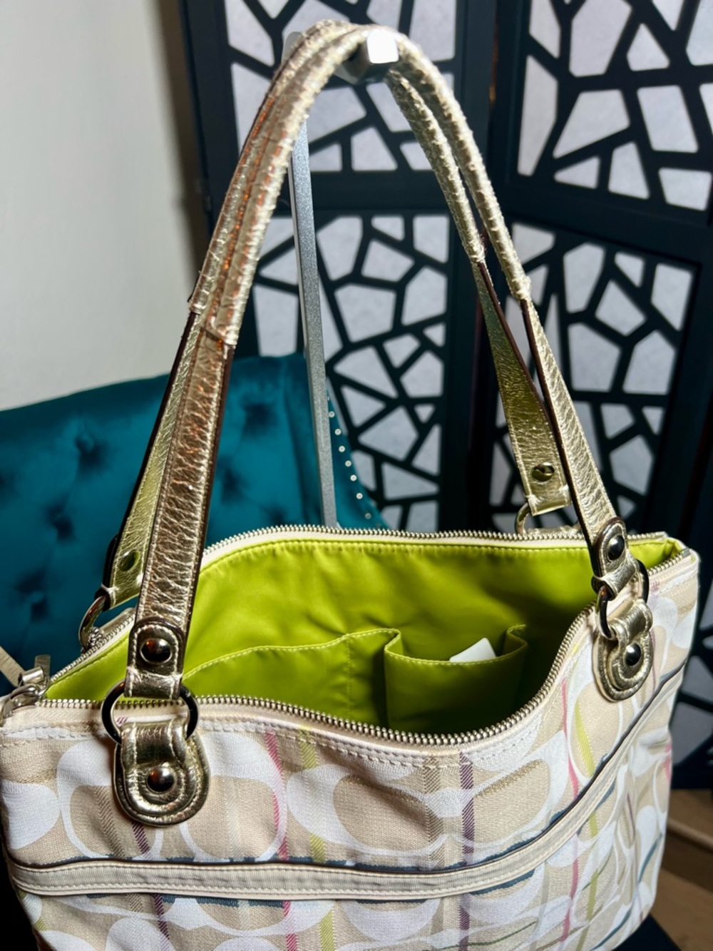 Coach Poppy Signature Tattersall Sequined Glam Tote Ivory Gold Style 19867 GUC - Picture 12 of 16